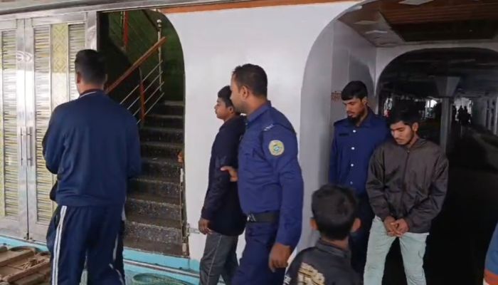 চাাঁদপুরের মেঘনা নদীতে দুই লঞ্চের সংঘর্ষের ঘটনার 