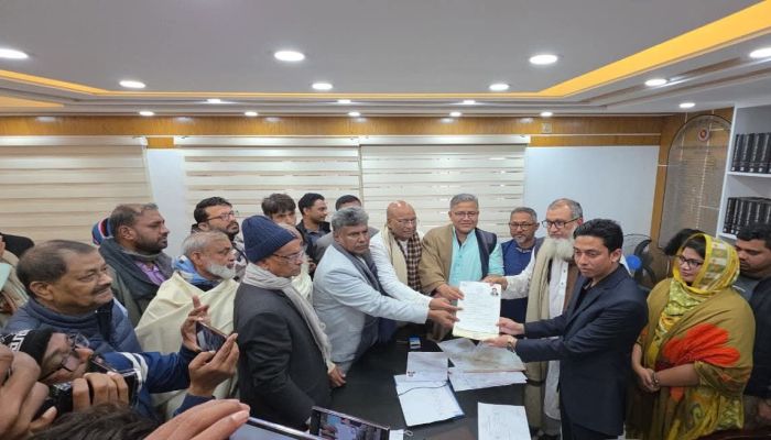 ফরিদপুর-৪ আসনে বিএনপি প্রার্থী শহিদুল ইসলাম বাবুলের মনোনয়নপত্র দাখিল