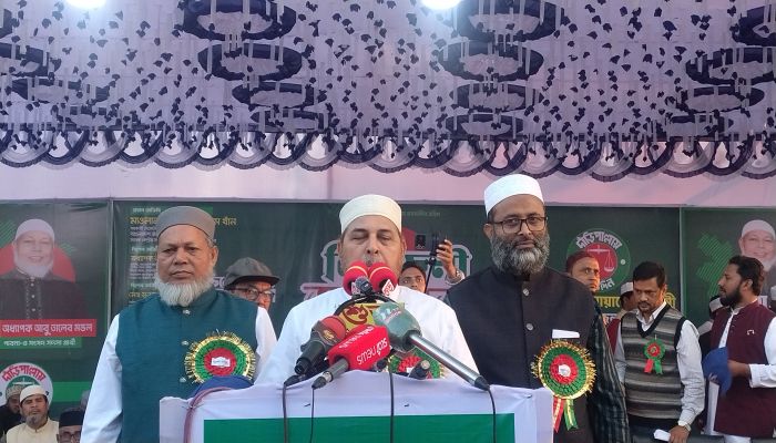 কিছু দলের জমিদারী ভাব কমেছে, কিন্তু সন্ত্রাসের রাস্তা ধরেছে: রফিকুল ইসলাম খান 