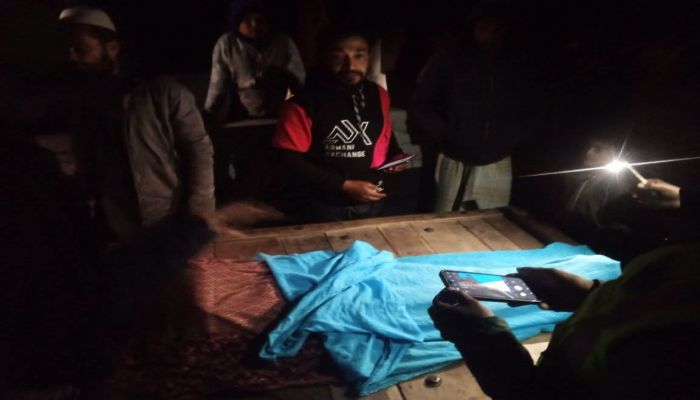 বাবার মোটর সাইকেলে বাড়ি ফেরা হলো না জোবায়রা