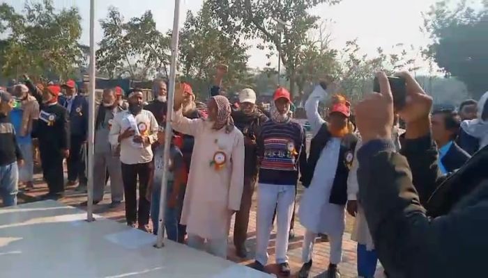 ঈশ্বরদী বিজয়স্তম্ভে ‘জয় বাংলা’ শ্লোগান, উত্তেজনা 