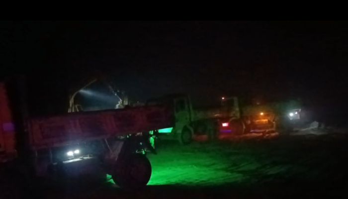 জামালপুরে রাতের অন্ধকারে কৃষি জমির মাটি লুট