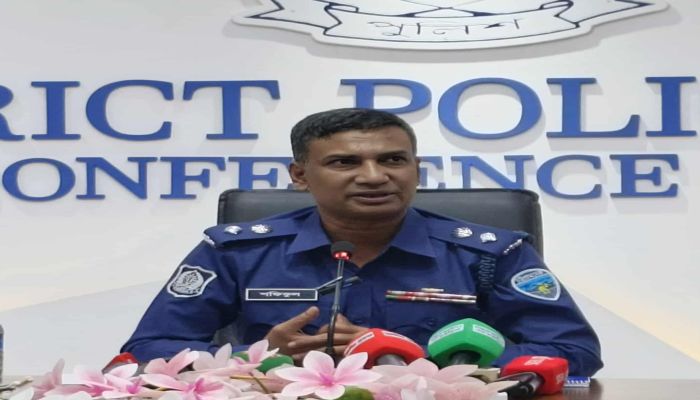 ফেনীতে সাংবাদিকদের সাথে নবাগত পুলিশ সুপারের মতবিনিময়