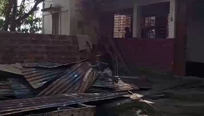 আগুনে পুড়ল সিএনজি চালকের স্বপ্ন