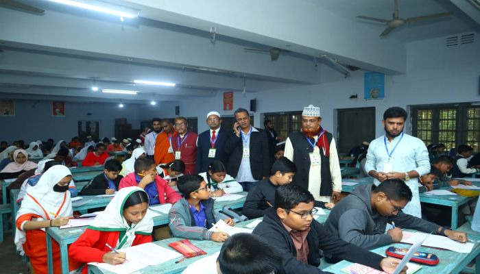 নাসিরাবাদ উচ্চ বিদ্যালয়ে ফুটন্ত ফুল নজরুল অলিম্পিয়াড