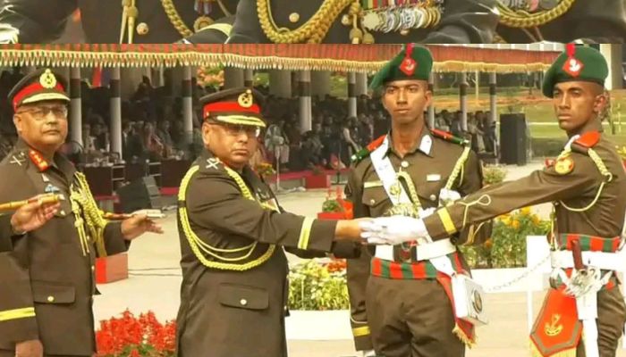 বিএমএ ভাটিয়ারীতে ৮৯তম কোর্সের বর্ণাঢ্য রাষ্ট্রপতি কুচকাওয়াজ অনুষ্ঠিত