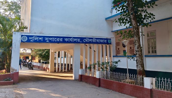 মৌলভীবাজারে ডেভিল হান্ট অভিযানে গ্রেফতার-৪১, ধরাছোঁয়ার বাহিরে শীর্ষ ডেভিলরা!