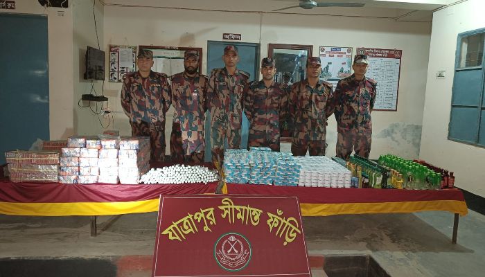 কুড়িগ্রামে বিজিবির অভিযানে ৩৫ লাখ টাকার ভারতীয় পণ্য জব্দ, আটক-১ 