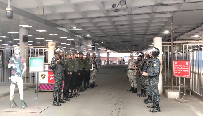 শরীফ ওসমান হাদির মরদেহ আজ সন্ধ্যায় পৌঁছেছে: