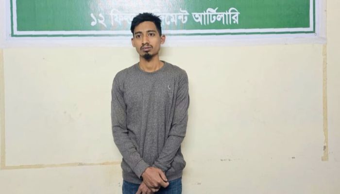 চন্দনাইশে যৌথবাহিনীর অভিযানে অস্ত্রসহ আটক-১