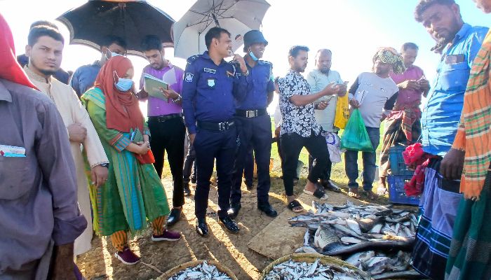 হাকালুকির হাওরখাল বিলের প্রকাশ্যে নিলাম ডেকেছে প্রশাসন