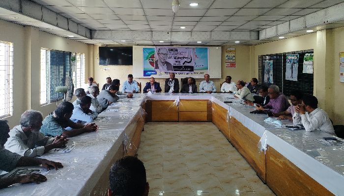 সিপিবি প্রার্থীর সাংবাদিকদের সঙ্গে মতবিনিময়