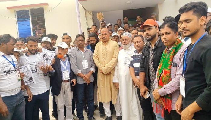 সীতাকুণ্ডের পর্যটন ও তীর্থযাত্রীদের নিরাপত্তা নিশ্চিতের অঙ্গীকার লায়ন আসলাম চৌধুরীর