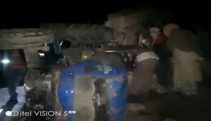 নীলফামারীতে ট্রাক্টর উল্টে যুবকের মর্মান্তিক মৃত্যু