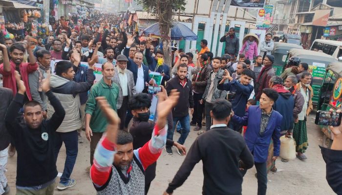 গাইবান্ধায় বিএনপি'র দুই গ্রুপের ধাওয়া পাল্টা ধাওয়া 