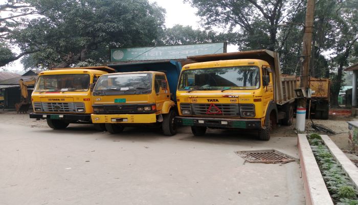 মির্জাপুরে অবৈধভাবে লাল মাটি কাটায় তিন ব্যবসায়ীর ৮ লাখ টাকা জরিমানা 