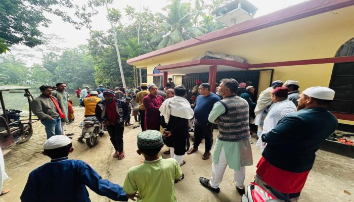 খালেদা জিয়ার রুহের মাগফেরাত কামনায় চাটখিলের সাহাপুরে মিলাদ ও দোয়া