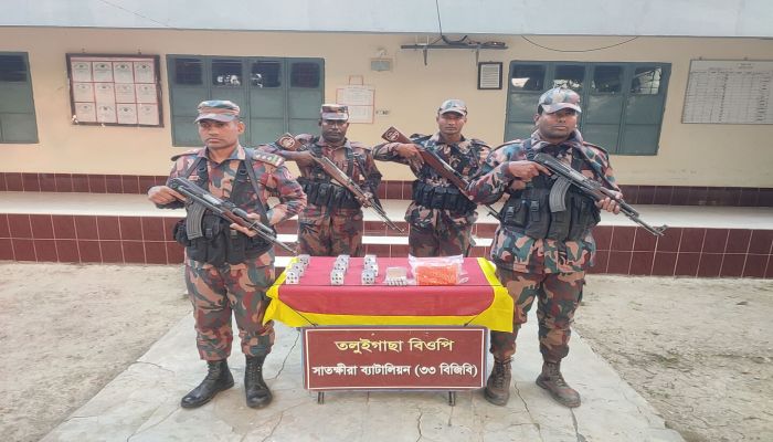 সাতক্ষীরা ও কলারোয়া সীমান্তে বিজিবির মাদকবিরোধী বিশেষ অভিযান