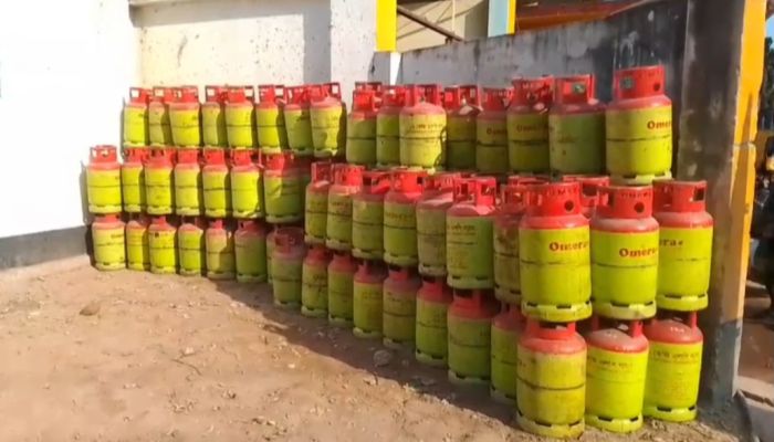 কুড়িগ্রামে এলপিজি সংকটে দাম দ্বিগুণ, তবু মিলছে না গ্যাস