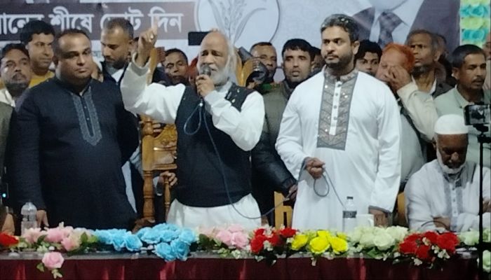 জোর করে মানুষের ভালোবাসা আদায় করা যায় না :ডক্টর আব্দুল মঈন খান 