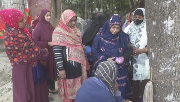 রাষ্ট্র বিনির্মাণের ডাক: সাতক্ষীরায় তারেক রহমানের ৮ দফার লিফলেট ছড়িয়ে দিল ‘আমরা বিএনপি পরিবার’