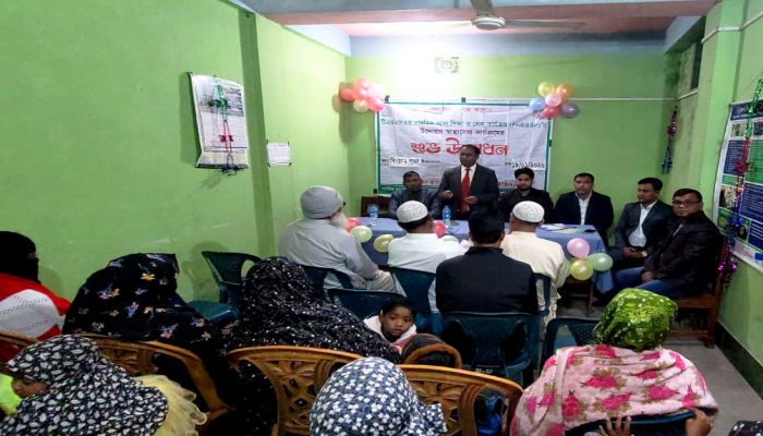 সিংড়ায় প্রাথমিক স্বাস্থ্য শিক্ষা ও সেবা কার্যক্রমের উদ্বোধন 