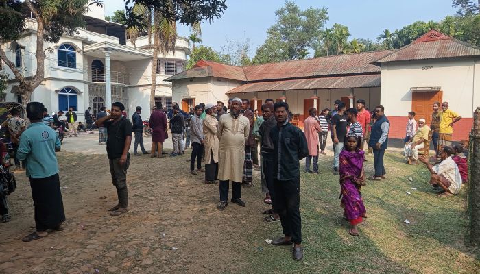 মৌলভীবাজারে জামায়াত প্রার্থীর মনোনয়ন প্রত্যাহার ঠেকাতে বাড়ি ঘেরাও, ঐক্যে‘র বার্তা জোট প্রার্থী‘র