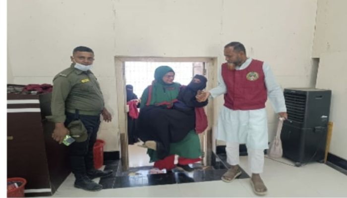 গণপ্রতিরক্ষার মানবিক রূপ : প্রান্তিক মানুষের দোরগোড়ায় আধুনিক চিকিৎসাসেবা পৌঁছে দিল আনসার-ভিডিপি