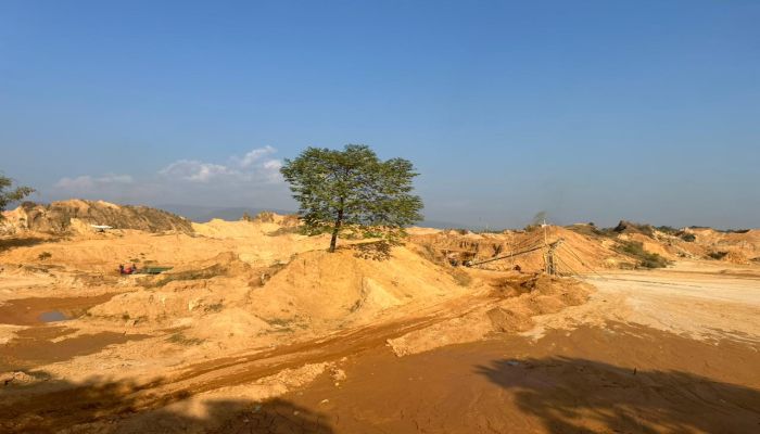 পাথর খেকোদের তাণ্ডবে লন্ডভন্ড শাহ আরেফিন টিলা