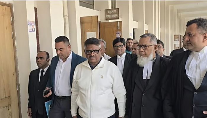 সাড়ে ১৭ বছর পর মামলায় খালাস পেয়েছেন বিএনপি নেতা রুহুল কুদ্দুস তালুকদার।