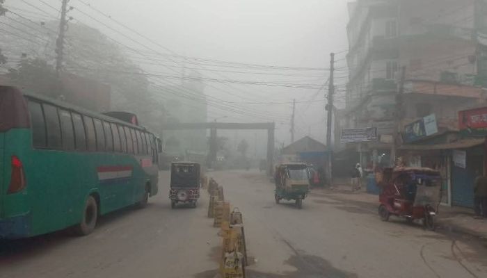 কুড়িগ্রামের  চর ও দ্বীপচরের লক্ষাধিক  মানুষ শীতের তীব্রতায় চরম দুর্ভোগে 