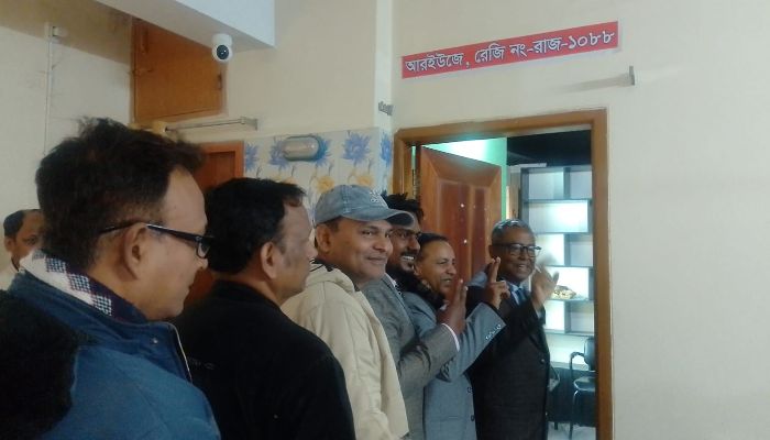 আরইউজে’র দ্বি-বার্ষিক নির্বাচনে ভোটগ্ৰহণ শুরু; রাজনৈতিক প্রভাব না থাকার আশ্বাস