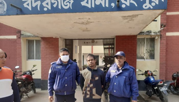 বদরগঞ্জে ডেভিল হান্ট ফেজ-টু অভিযানে গ্রেফতার ১