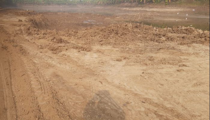 শিবগঞ্জে মাটি কাটার মহোৎসব, প্রশাসনের নীরবতা নিয়ে ক্ষোভ কৃষকের