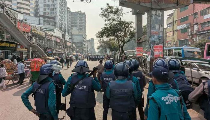 ঢাকা আইডিয়াল কলেজ শিক্ষার্থী – পুলিশ সংঘর্ষ