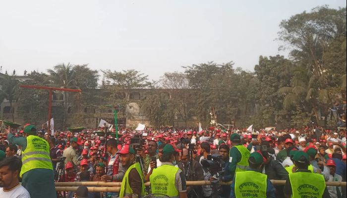 জামায়াত আমিরের নির্বাচনি জনসভা: মিরপুরে মানুষের ঢল
