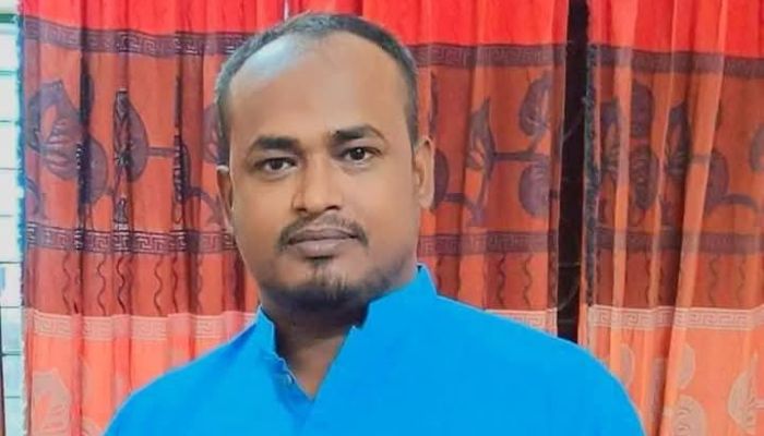 নির্বাচন পরিচালনা কমিটিতে থেকে অব্যাহতি চেয়ে স্বেচ্ছাসেবক দলের আহ্বায়কের স্ট্যাটাস 