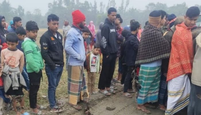 লক্ষ্মীপুরে মাটিবাহী পিকআপের চাপায় কিশোর শ্রমিক নিহত