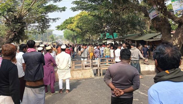 মায়ানমার থেকে আসা গুলিতে বাংলাদেশি স্কুলছাত্রী নিহত