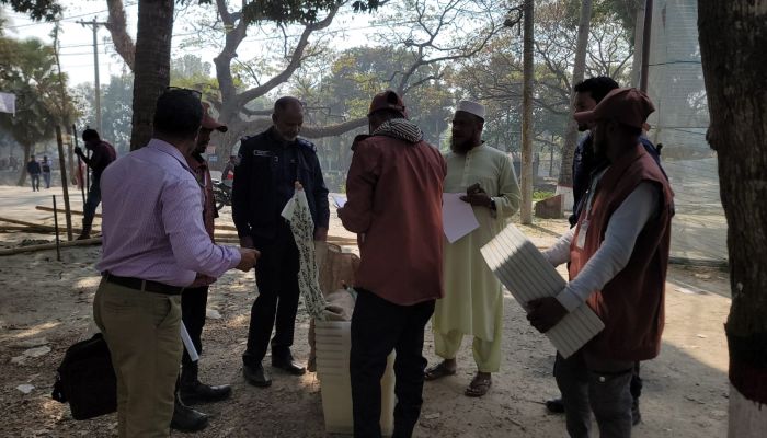 সকল কেন্দ্র সিসিটিভির আওতায়: মালামাল প্রেরণ 