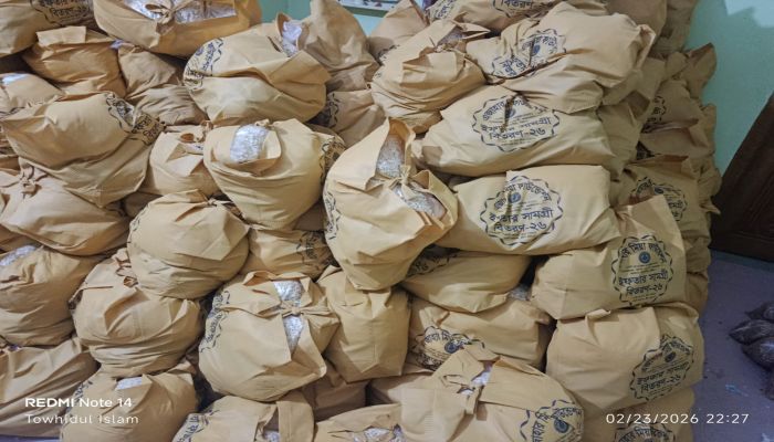 প্রায় এক হাজার পরিবারে এজাহার মিয়া ফাউন্ডেশনের ইফতার সামগ্রী বিতরণ