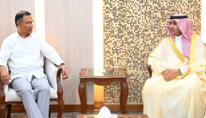 প্রধানমন্ত্রীর সঙ্গে সৌদি রাষ্ট্রদূতের সাক্ষাৎ