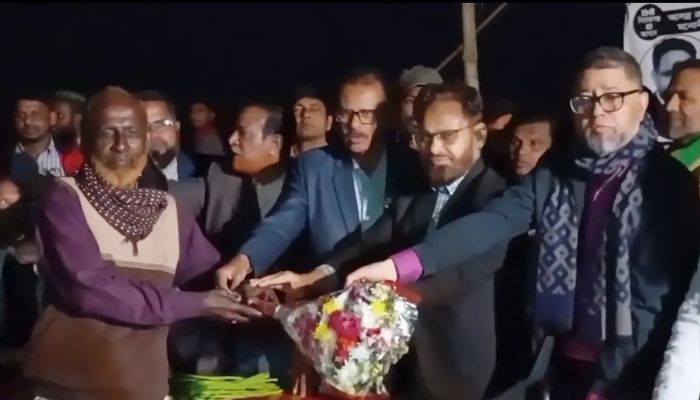 বিএনপিতে যোগ দিলেন আওয়ামী লীগের ৫০ নেতাকর্মী