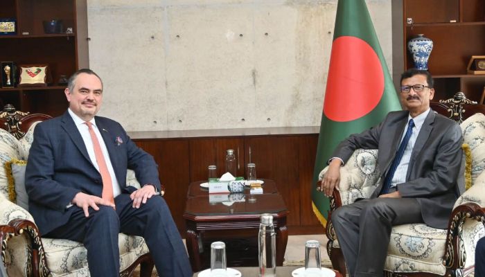 পররাষ্ট্র উপদেষ্টার সঙ্গে মার্কিন রাষ্ট্রদূতের বৈঠক