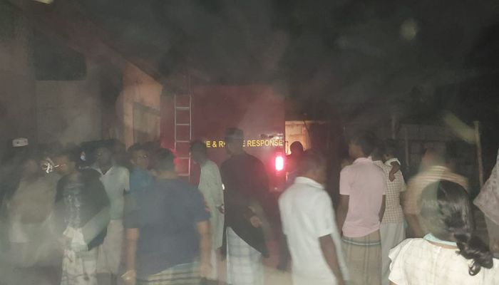 টঙ্গীতে কয়েল কারখানায় আগুন