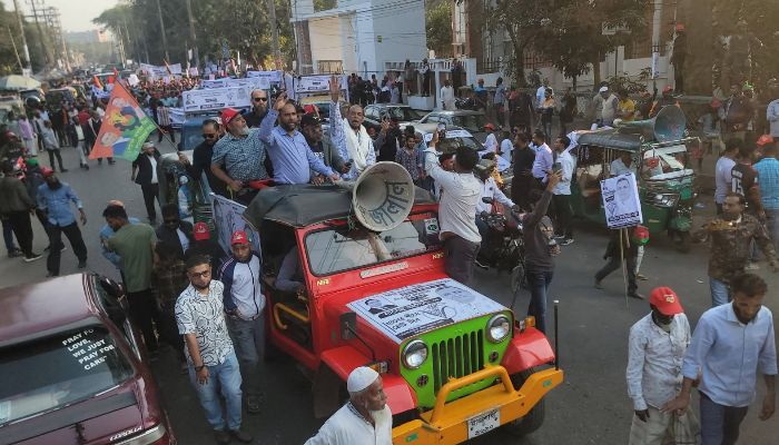 ধানের শীষ-দাঁড়িপাল্লার ব্যাপক সোডাউন, ভিন্ন কৌশলে দেয়াল ঘড়ি প্রতীকের প্রার্থী 