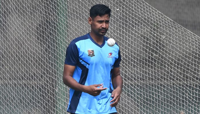 ৬.৪৪ কোটি রুপিতে লাহোর কালান্দার্সে মুস্তাফিজ