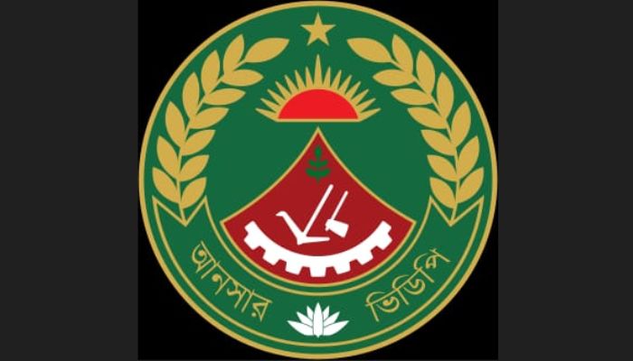 জিরো টলারেন্সে নির্বাচনী প্রস্তুতি: হাতিরঝিলে ভুয়া সনদ ও দুর্নীতির বিরুদ্ধে কঠোর অবস্থানে আনসার ও ভিডিপি