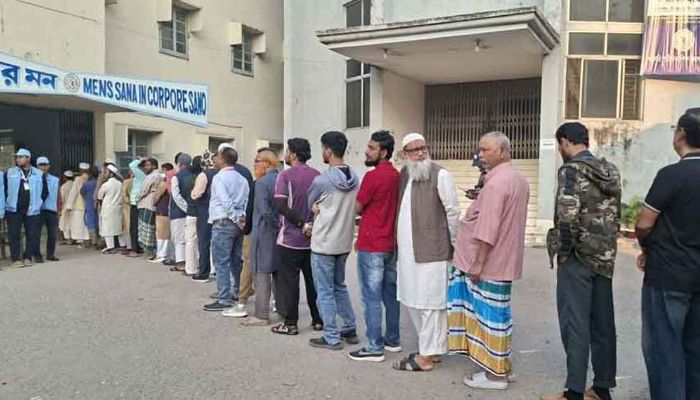 সারাদেশে চলছে ভোটগ্রহণ, চলবে বিকেল সাড়ে ৪টা পর্যন্ত