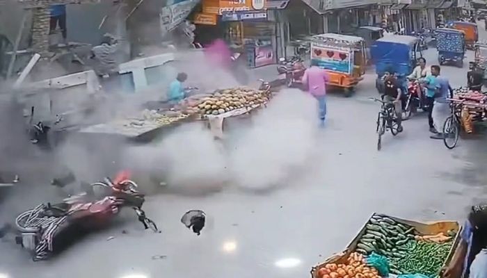 রামগঞ্জে ঈদের কেনাকাটায় শোক: দোকানের দেয়াল ধ্বসে কলেজ ছাত্র নিহত, আহত ৫